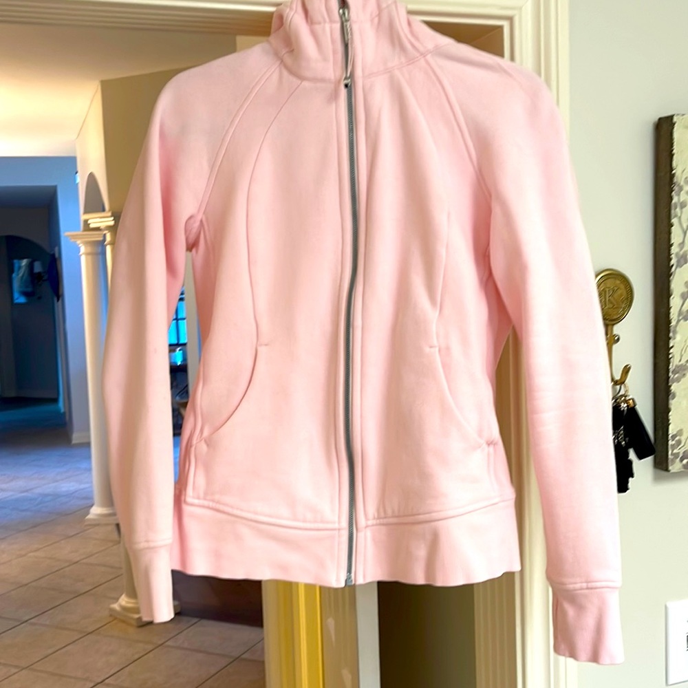 COPY - Lululemon scuba sweatshirt strawberry milkshake 🍓
